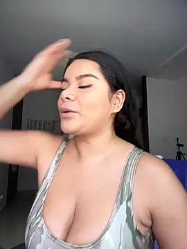 Insane Issa online show from October 2025 03:16:02 PM