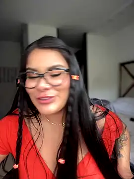 Insane Issa online show from November 2025 07:19:01 PM