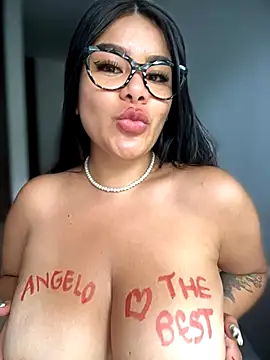 Insane Issa online show from November 2025 03:23:02 PM