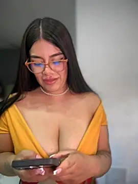 Insane Issa online show from March 2026 08:20:02 PM