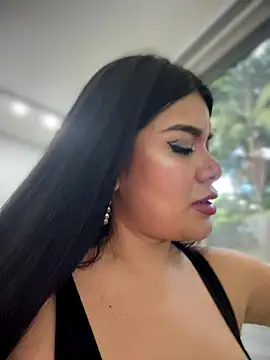 Insane Issa online show from November 2025 10:34:02 PM