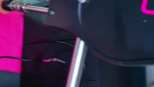 Snapshot of NathaxaLeans chatting on November 2025 11:36:02 AM NathaxaLeans online show from November 2025 11:36:02 AM