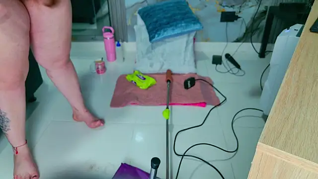 Snapshot of NathaxaLeans chatting on November 2025 11:46:02 AM NathaxaLeans online show from November 2025 11:46:02 AM