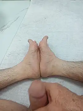 Hardapple01 online show from April 2026 01:08:01 AM