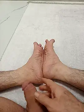 Hardapple01 online show from February 2026 08:40:01 PM