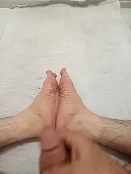 Hardapple01 online show from March 2026 03:48:02 PM