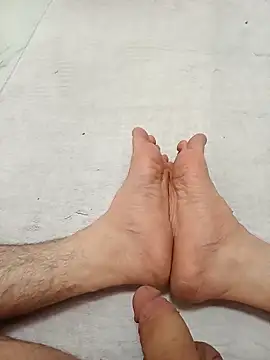 Hardapple01 online show from March 2026 03:34:02 PM