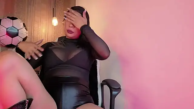 MishaKinki online show from June 2026 07:19:01 PM