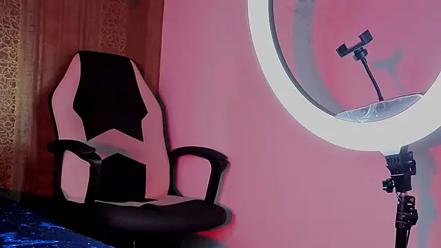 MishaKinki online show from November 2025 07:08:01 PM