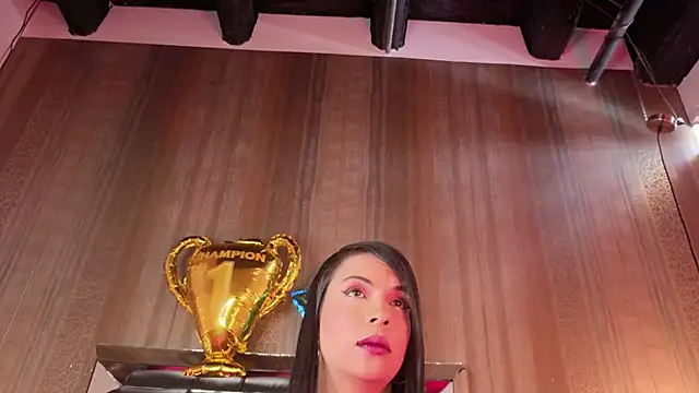 MishaKinki online show from June 2026 07:02:02 PM