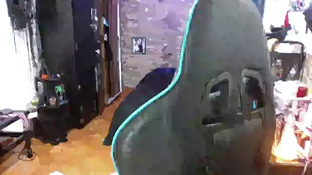 AngelaQueen  online show from December 2025 04:17:02 PM