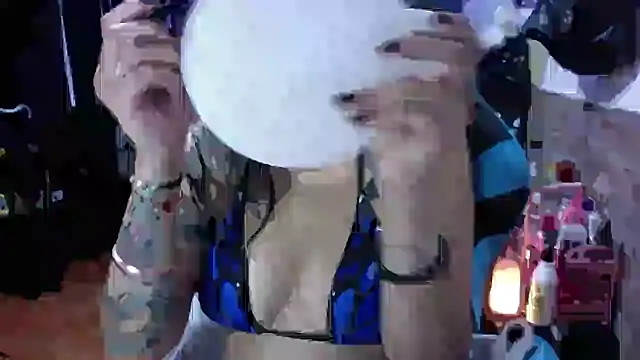 AngelaQueen  online show from March 2026 04:32:02 PM