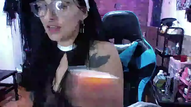 AngelaQueen  online show from October 2025 05:37:02 AM