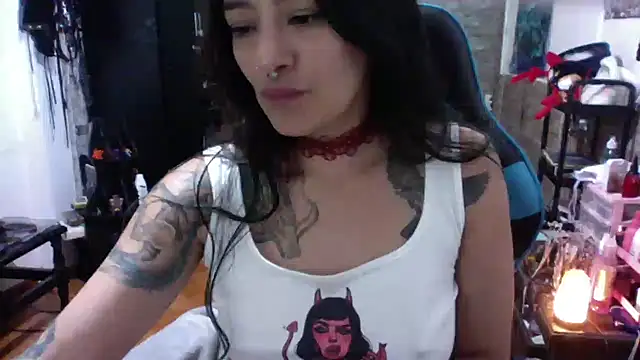 AngelaQueen  online show from November 2025 06:52:02 PM