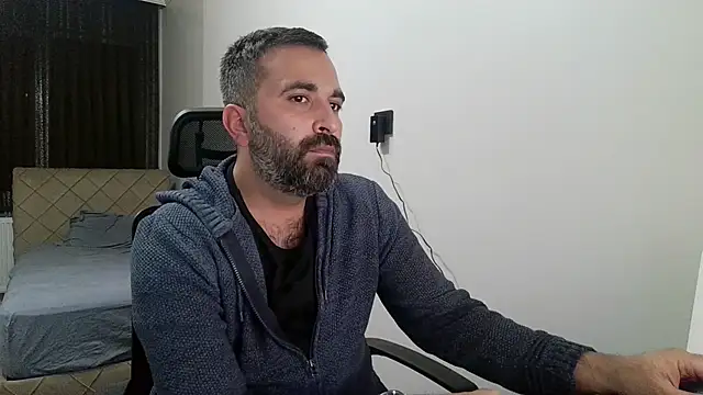 Snapshot of tgltplsr chatting on November 2025 10:35:01 PM tgltplsr online show from November 2025 10:35:01 PM