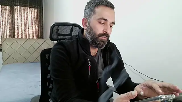 Snapshot of tgltplsr chatting on November 2025 06:02:02 AM tgltplsr online show from November 2025 06:02:02 AM