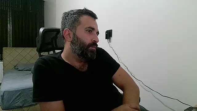 Snapshot of tgltplsr chatting on October 2025 09:00:01 PM tgltplsr online show from October 2025 09:00:01 PM