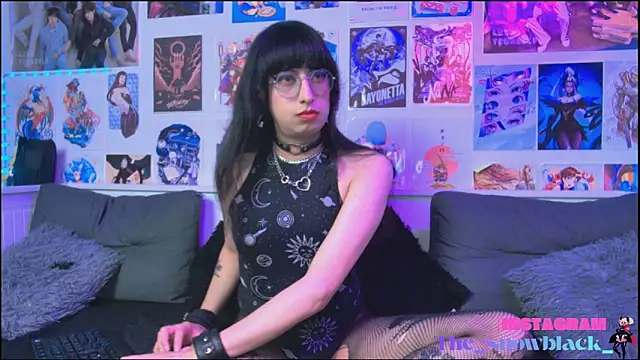 snowblack  online show from February 2026 04:37:01 PM