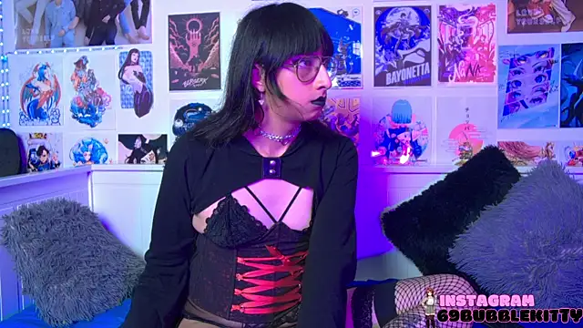 snowblack  online show from March 2025 04:02:01 PM