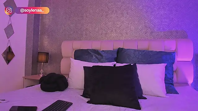 lena banks online show from September 2025 10:43:01 PM