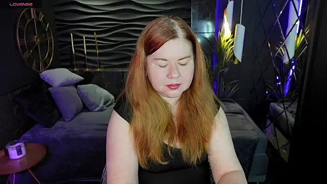 Snapshot of Mrs_Emilia chatting on December 2024 12:51:02 AM Mrs Emilia online show from December 2024 12:51:02 AM