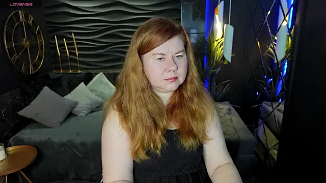 Snapshot of Mrs_Emilia chatting on December 2024 12:29:01 AM Mrs Emilia online show from December 2024 12:29:01 AM