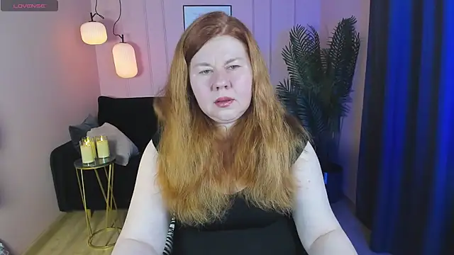 Snapshot of Mrs_Emilia chatting on December 2024 02:15:01 PM Mrs Emilia online show from December 2024 02:15:01 PM