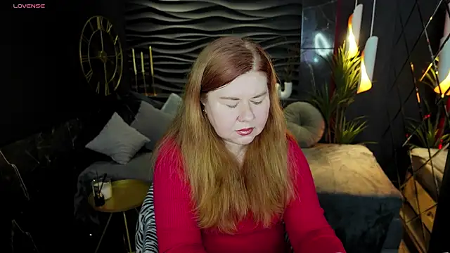 Snapshot of Mrs_Emilia chatting on December 2024 12:44:02 AM Mrs Emilia online show from December 2024 12:44:02 AM