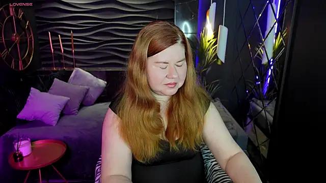 Snapshot of Mrs_Emilia chatting on December 2024 12:34:01 AM Mrs Emilia online show from December 2024 12:34:01 AM