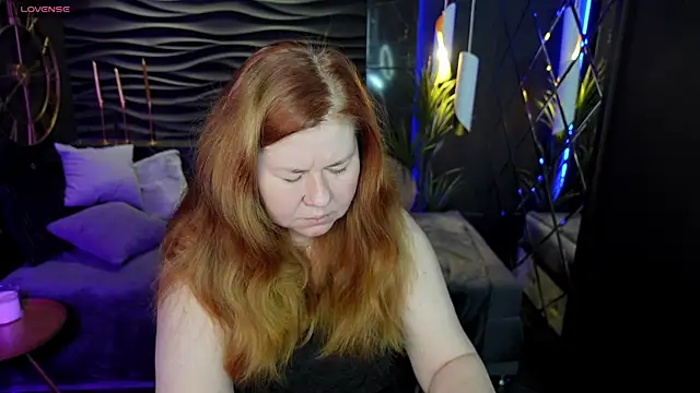 Snapshot of Mrs_Emilia chatting on December 2024 09:40:01 PM Mrs Emilia online show from December 2024 09:40:01 PM