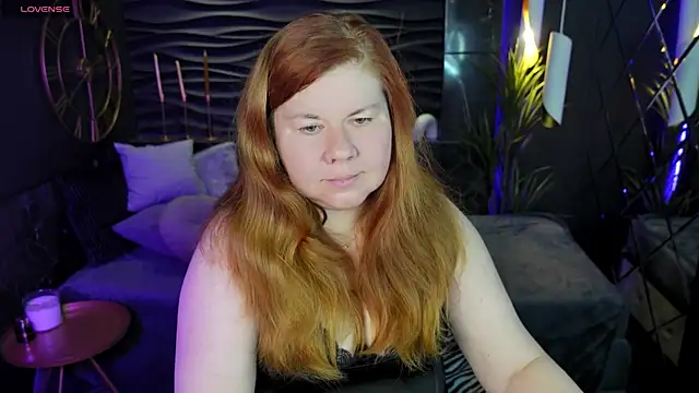 Snapshot of Mrs_Emilia chatting on December 2024 09:17:02 PM Mrs Emilia online show from December 2024 09:17:02 PM