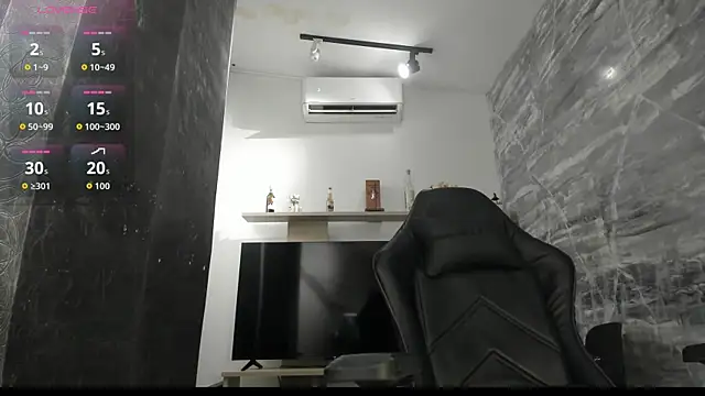 LunaBaker-1 online show from September 2025 07:18:01 PM