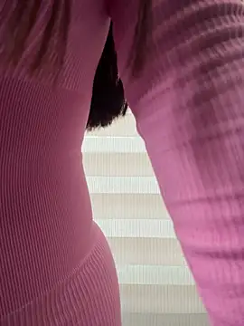 Snapshot of LunaBaker-1 chatting on December 2025 09:15:02 PM LunaBaker-1 online show from December 2025 09:15:02 PM