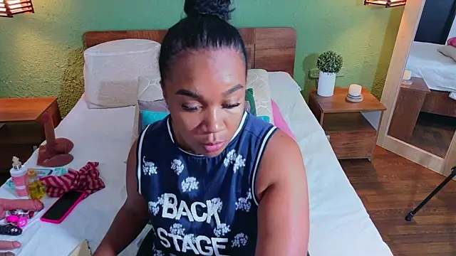 Snapshot of dannaahbrown chatting on July 2026 05:50:02 PM dannaahbrown online show from July 2026 05:50:02 PM