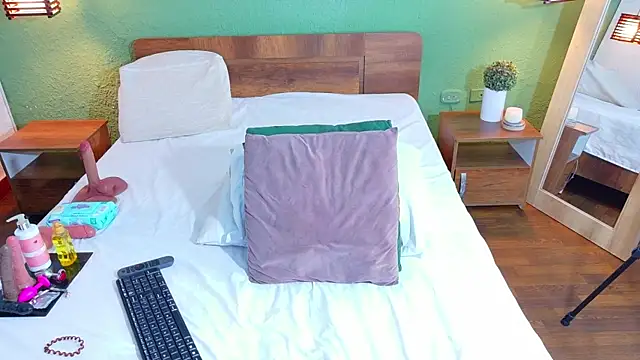 Snapshot of dannaahbrown chatting on December 2025 04:30:01 PM dannaahbrown online show from December 2025 04:30:01 PM