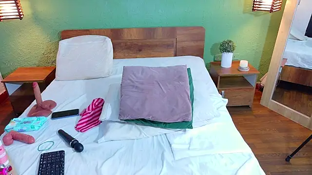 dannaahbrown online show from March 2026 08:05:02 PM