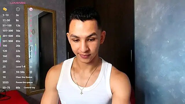 Snapshot of liuscast22 chatting on November 2025 04:07:01 PM liuscast22 online show from November 2025 04:07:01 PM