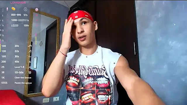 Snapshot of liuscast22 chatting on November 2025 02:56:01 PM liuscast22 online show from November 2025 02:56:01 PM