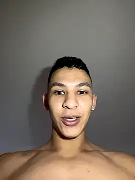 Snapshot of liuscast22 chatting on November 2025 10:59:01 AM liuscast22 online show from November 2025 10:59:01 AM