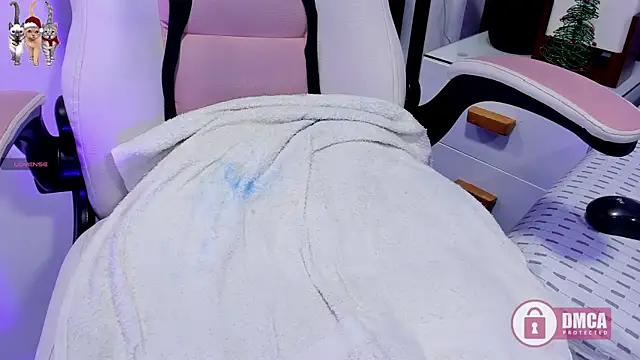 ana gadot online show from December 2025 12:54:01 PM