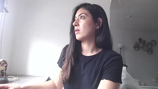 MIYESSI online show from March 2026 04:40:01 PM