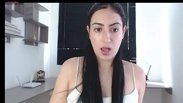 MIYESSI online show from February 2025 03:37:02 PM