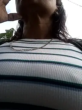 Snapshot of KaiicyQuuen chatting on November 2025 12:42:02 PM KaiicyQuuen online show from November 2025 12:42:02 PM