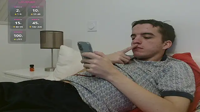 Tombgy07 online show from December 2025 05:19:01 PM