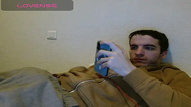 Tombgy07 online show from January 2026 06:57:01 PM