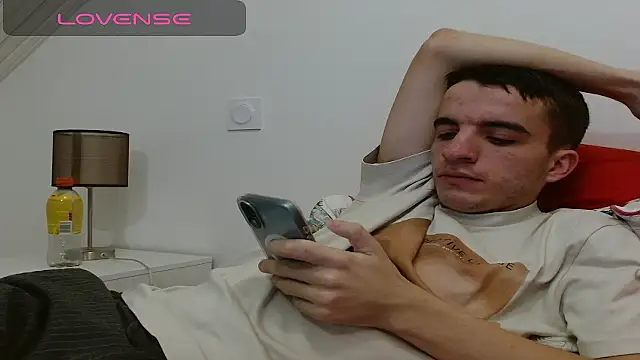 Tombgy07 online show from November 2025 08:35:02 PM