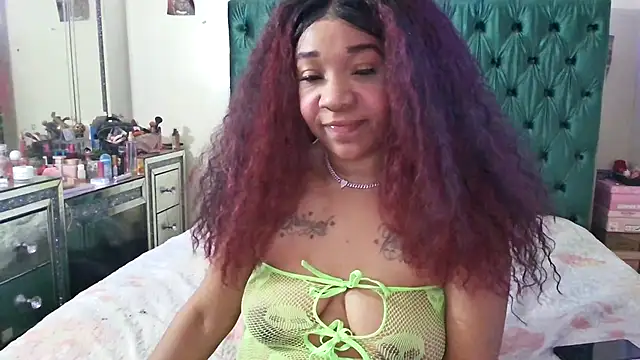 Snapshot of YasmineMinaj chatting on January 2026 11:14:01 PM YasmineMinaj online show from January 2026 11:14:01 PM