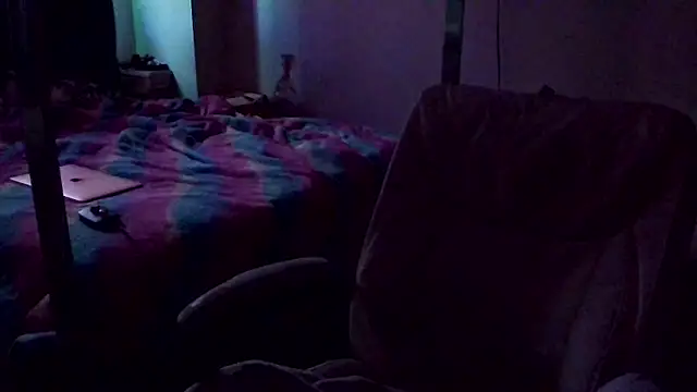 Snapshot of YasmineMinaj chatting on January 2026 11:32:01 PM YasmineMinaj online show from January 2026 11:32:01 PM