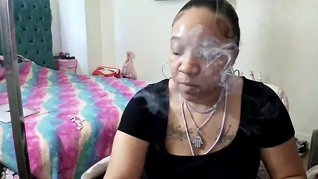 Snapshot of YasmineMinaj chatting on January 2026 06:48:02 PM YasmineMinaj online show from January 2026 06:48:02 PM