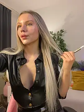 KittyKatyDream online show from November 2025 03:38:01 PM